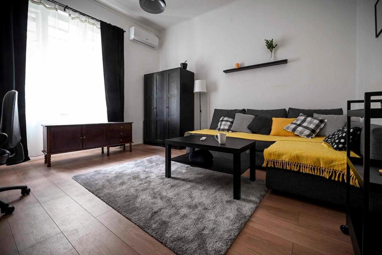Step Apartments Belgrado Exterior foto